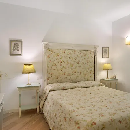 Red In Dei Marmi Дом отдыха Форте-деи-Марми