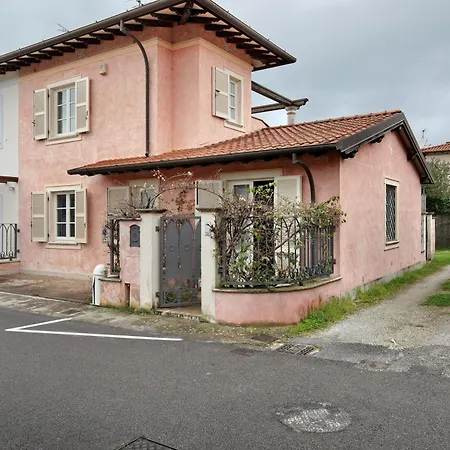 Red In Dei Marmi * Форте-деи-Марми