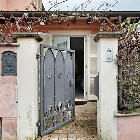 Red In Dei Marmi * Форте-деи-Марми